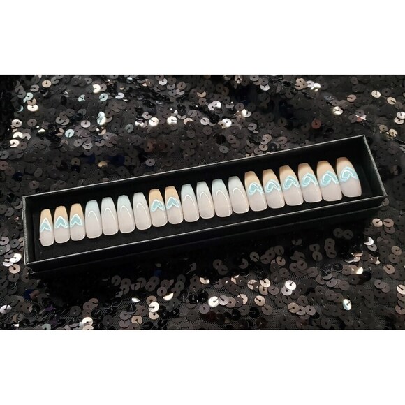 I Heart You Press On Nail Set - Picture 2 of 2